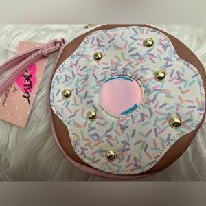 Betsy Johnson Donut Wrislet